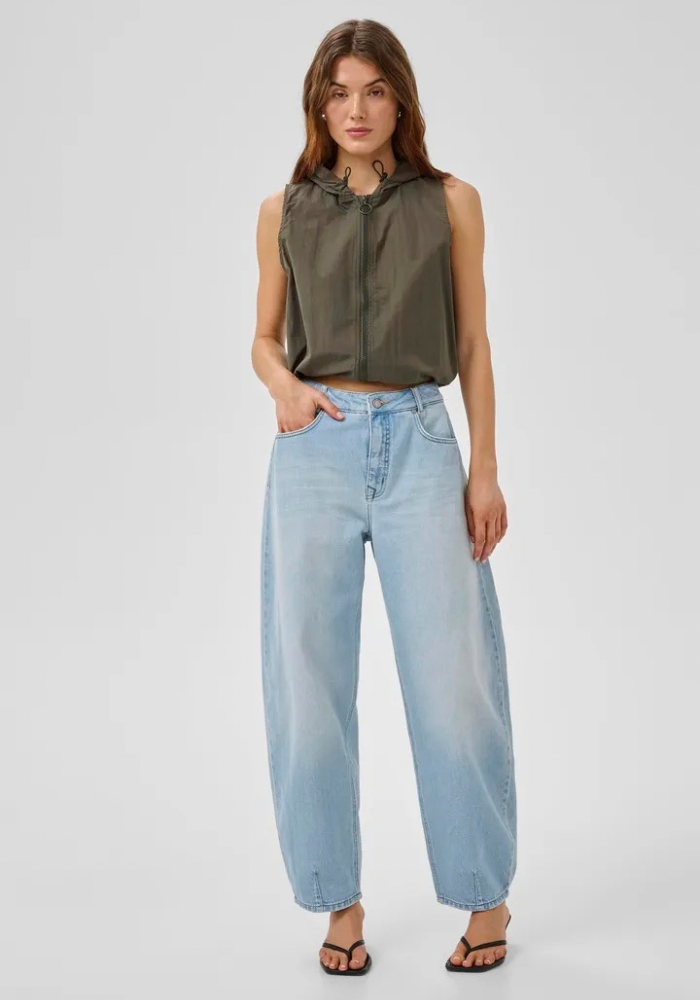 The Lucy Loose Barrel Jeans