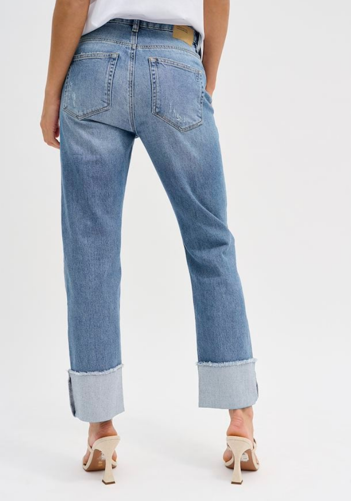 Dallas Straight Leg Jean